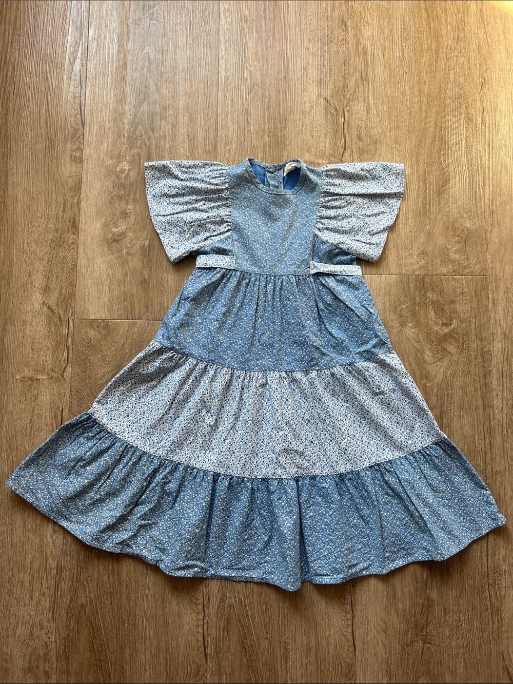 Vintage Albert Little Girl Floral Tiered Summer Dress Size: 6